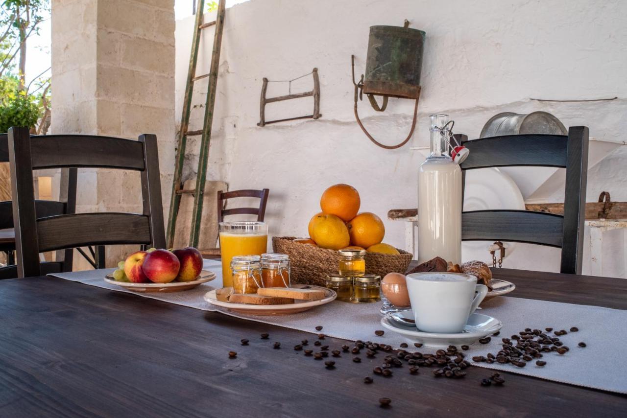 Masseria Borgo Santuri ออสตูนี ภายนอก รูปภาพ