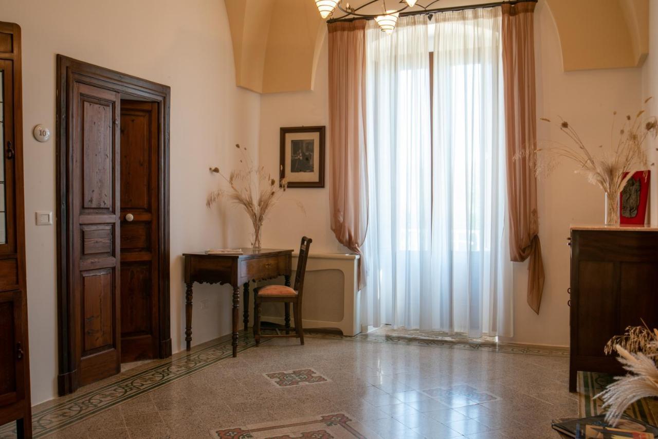 Masseria Borgo Santuri ออสตูนี ภายนอก รูปภาพ