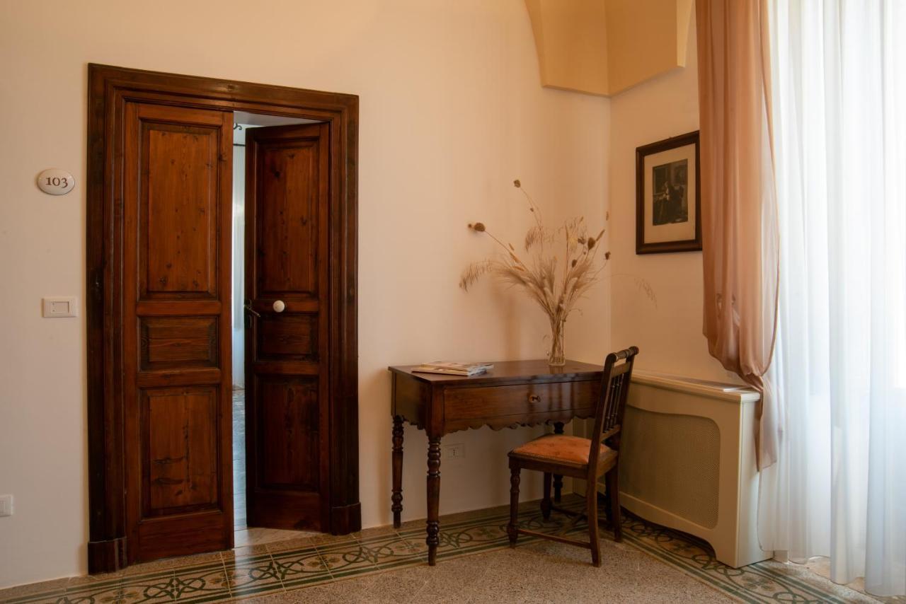 Masseria Borgo Santuri ออสตูนี ภายนอก รูปภาพ