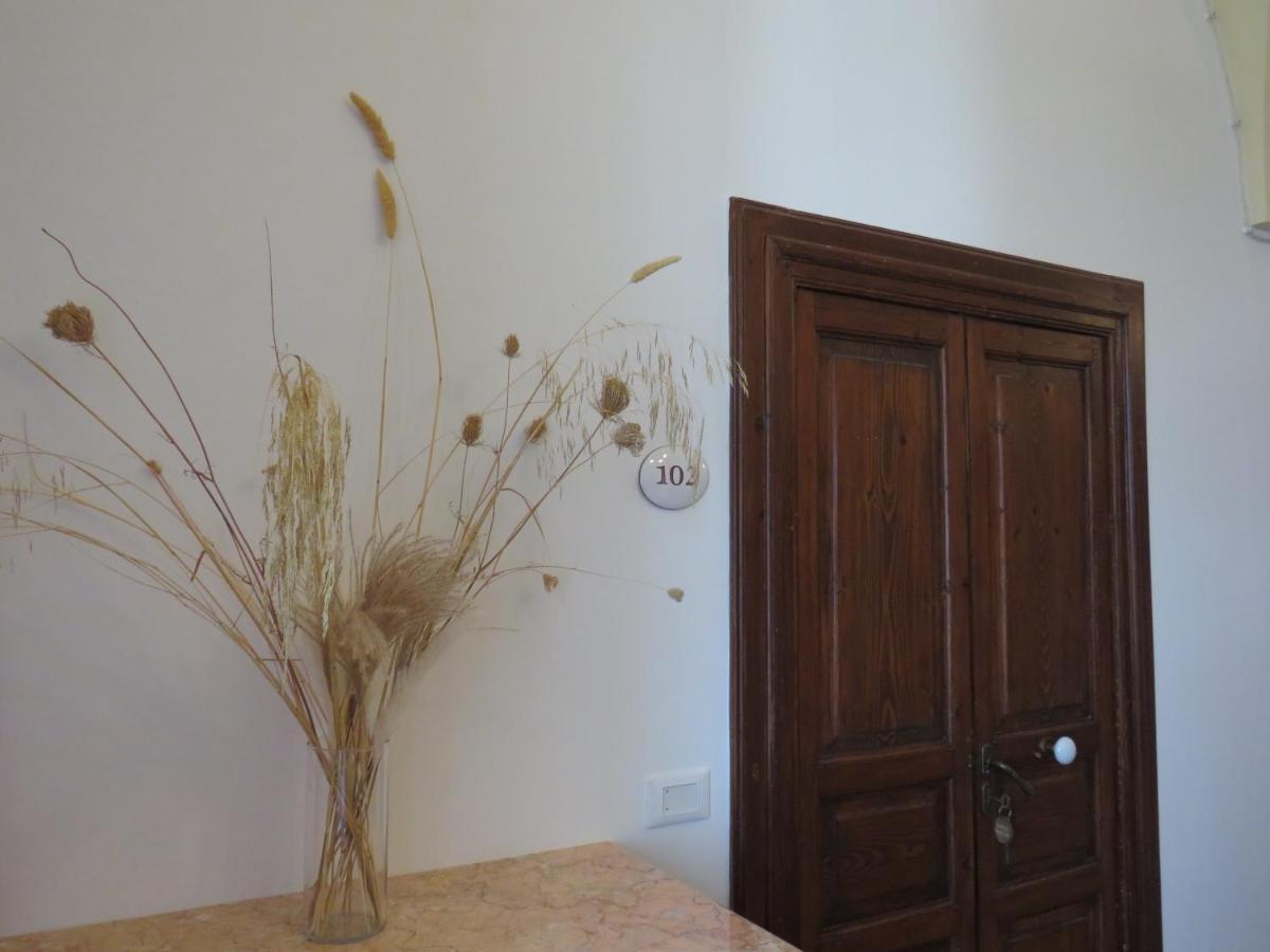 Masseria Borgo Santuri ออสตูนี ภายนอก รูปภาพ