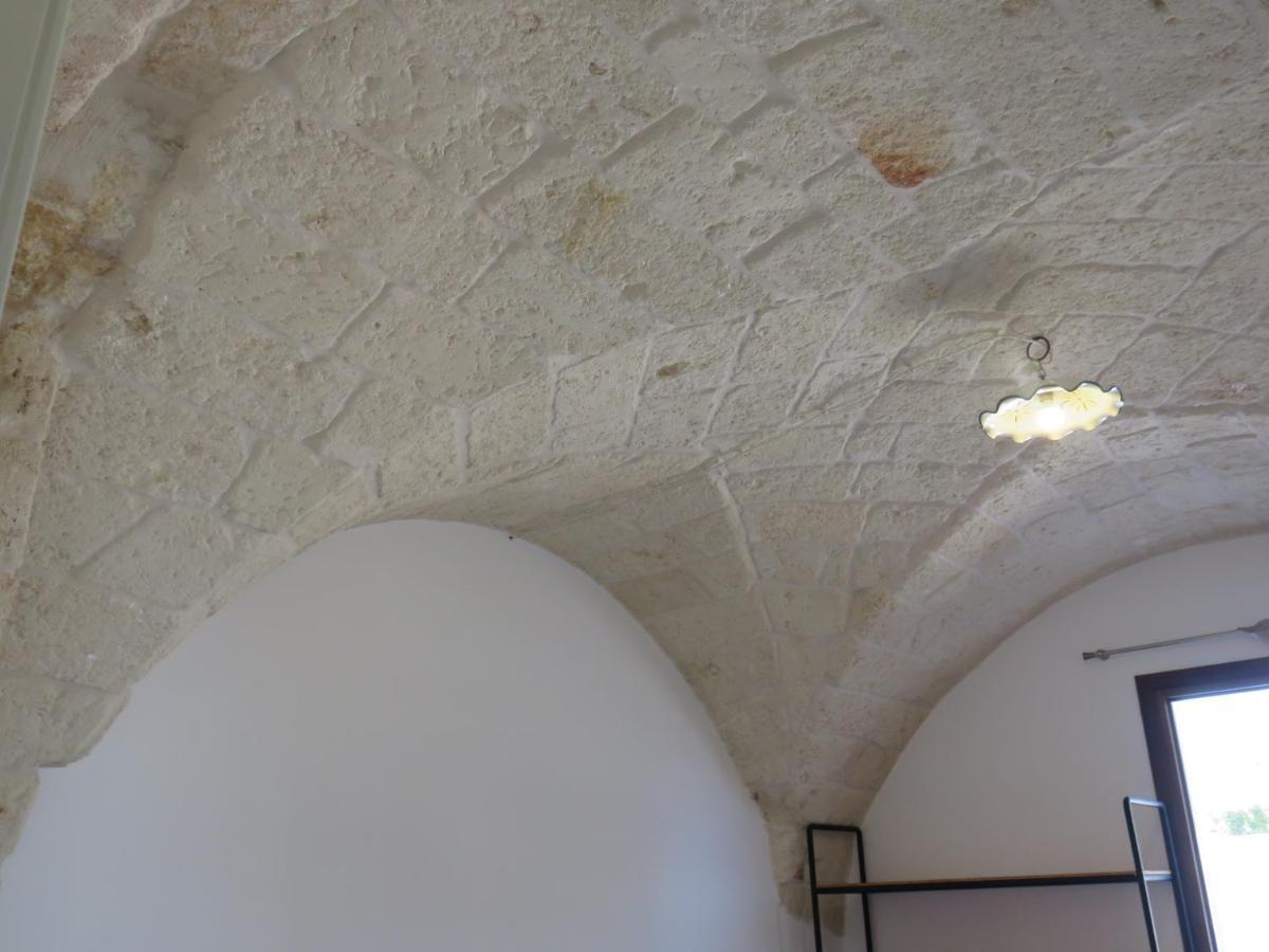 Masseria Borgo Santuri ออสตูนี ภายนอก รูปภาพ